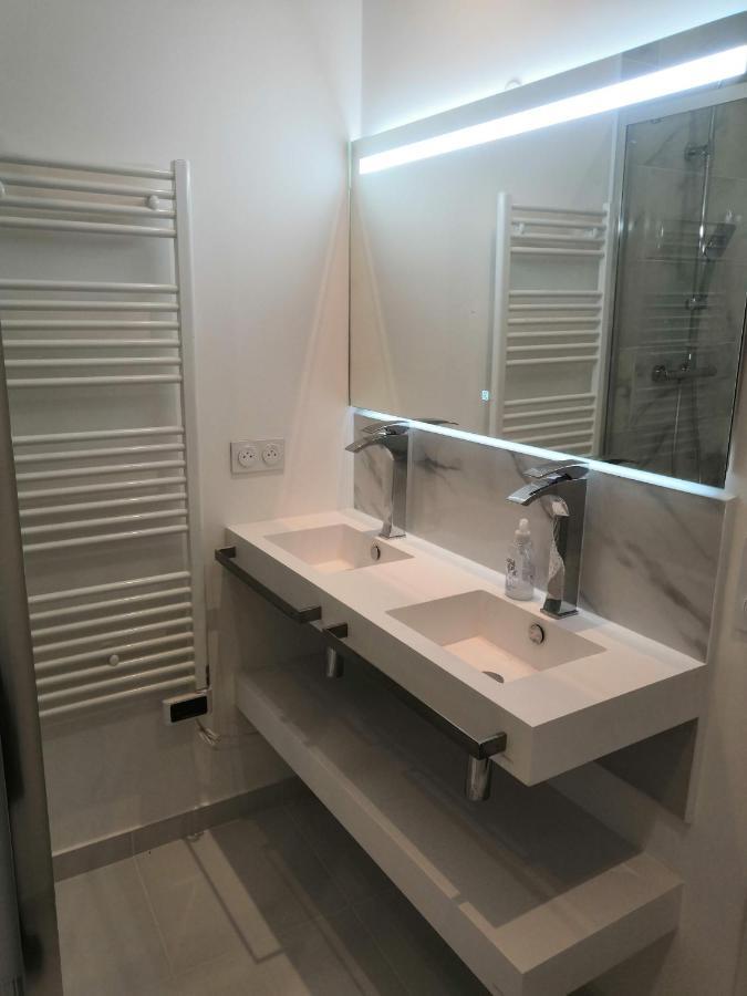 Apartment Grand 2p Terrasse Bord De Seine